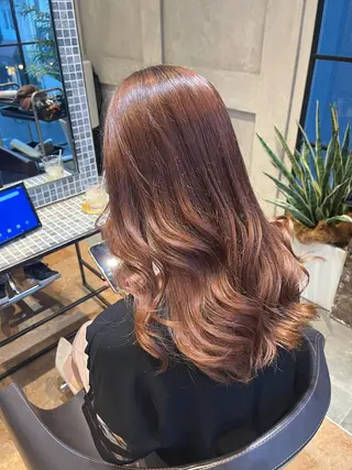 セミロング 【Hwyl】ヒュイル八王子【髪質改善】所属・✨髪質改善✨艶髪✨ MARIのヘアスタイル