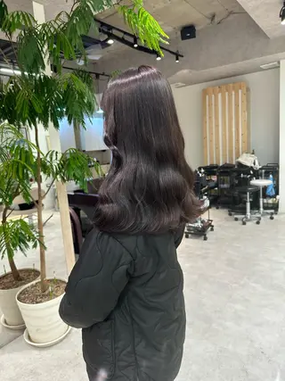 セミロング カラー レイヤー/顔まわり カット/地毛風カラーのヘアスタイル