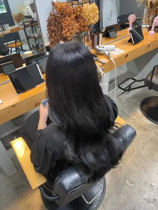 カラー ROCCOeast koyukiのヘアスタイル