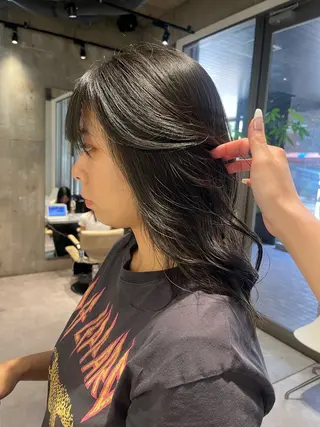 ミディアム カラー yoke所属・haruka kobayashiのヘアスタイル