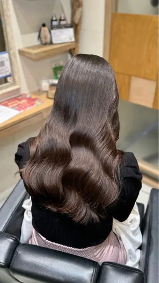 ロング 透明感カラー/顔周り カット/レイヤーにかのヘアスタイル