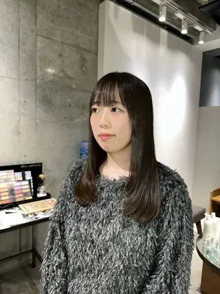 セミロング milli produce by ITAKURA所属・milli 佐藤 蓮のヘアスタイル