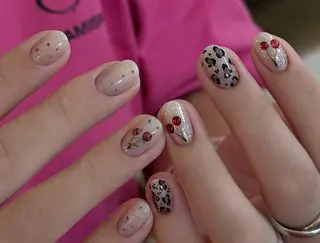 ネイル Pure&Rich Nailのネイルデザイン