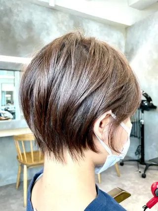 ショート カラー 色気レイヤー& ショートはお任せ🌟のヘアスタイル
