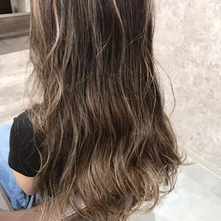 ロング カラー Blanco 村松 美里のヘアスタイル