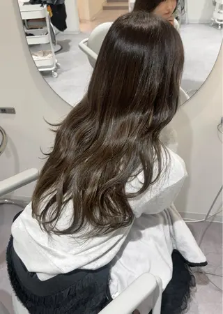 ロング カラー 近藤 若菜のヘアスタイル