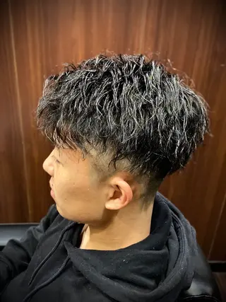 ショート 岡崎 海人のヘアスタイル