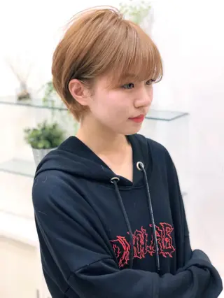 ショート カラー ディレクター ノナカのヘアスタイル