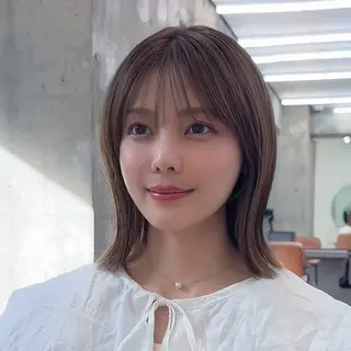 ミディアム カラー 顔周り/レイヤー/ 透明感/みっきーのヘアスタイル