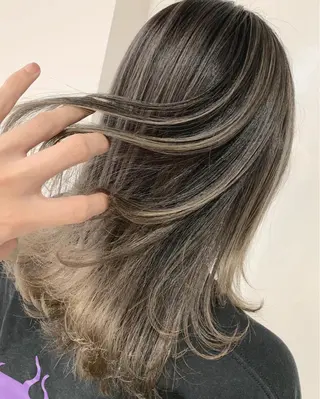 セミロング カラー ヘアアレンジ 髪質改善land千葉所属・阿部 圭悟のヘアスタイル
