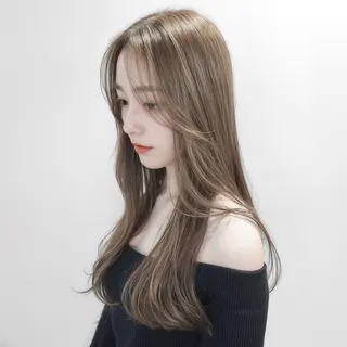 セミロング siun.シウン　京都駅前所属・木下 旬起のヘアスタイル