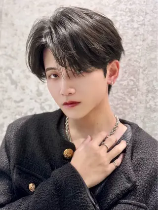 メンズ ブリーチなしW🎀 髪質改善/はのんのヘアスタイル