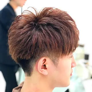 カラー メンズ 崎山 紗吏のヘアスタイル
