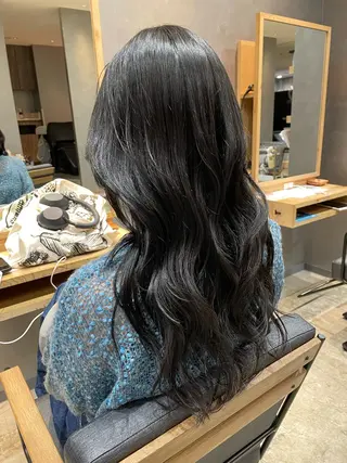 ロング inity　杉本 美羽のヘアスタイル