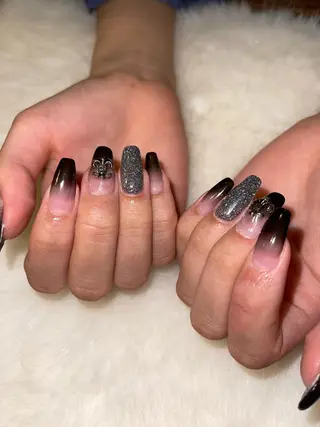 ネイル BINEL REINAのネイルデザイン