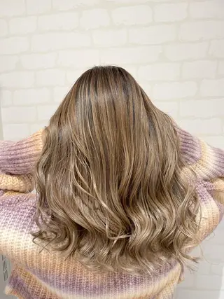 ロング カラー IwAsh中山所属・✂︎中山ブリーチ・ パーマ✂︎露木智也のヘアスタイル