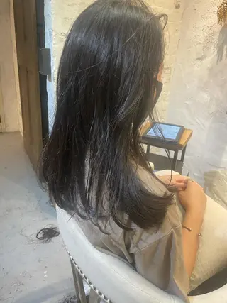 ロング 泊 紗羅のヘアスタイル