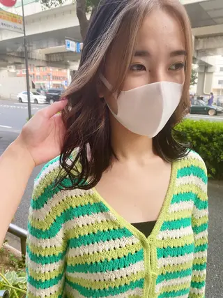 ミディアム カラー モモカ/ハイトーン /バレイヤージュのヘアスタイル