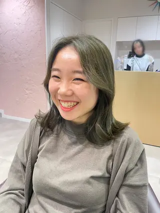 ミディアム 松永 梨央のヘアスタイル