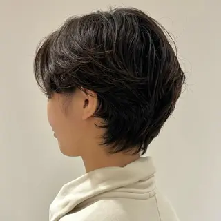 ショート パーマ ひなた あゆみのヘアスタイル
