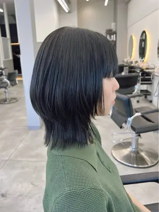 ミディアム カラー 椿原 克音のヘアスタイル