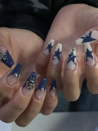 ネイル fein. rion☁️のネイルデザイン