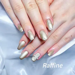 ネイル RAFFINE 月🦋🩵のネイルデザイン