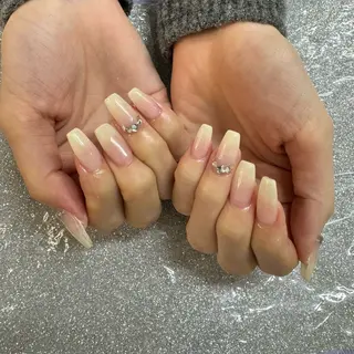 ネイル VIERU 🌈🎀💖のネイルデザイン