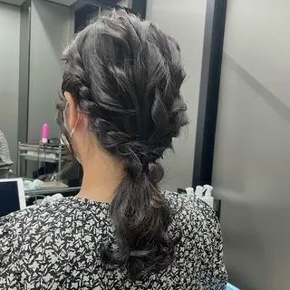 ミディアム ヘアアレンジ ウスイマイコ カット/ケアカラーのヘアスタイル