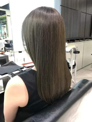 ロング カラー ヘアアレンジ 【似合うが見つかる】 Hanaのヘアスタイル