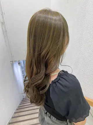 ロング カラー ハイトーンカラー☁️ 西條 楓花のヘアスタイル