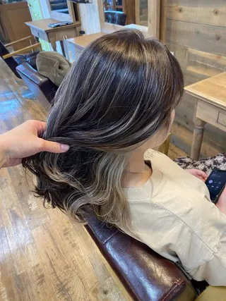 セミロング カラー パーマ ヘアアレンジ re naのヘアスタイル
