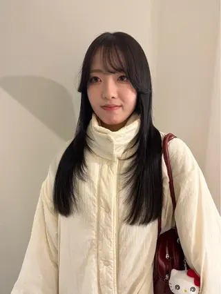 ロング カラー 内沼 恵留菜のヘアスタイル