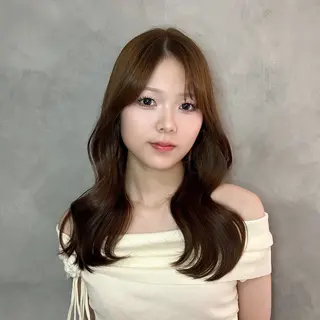 セミロング 谷 亜澄のヘアスタイル