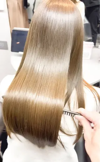 ロング アンルポン所属・unlepont 江坂[髪質改善]🪽のヘアスタイル