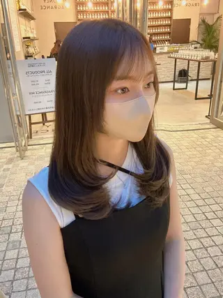 セミロング カラー 顔周り似合わせ・巻け るレイヤー水谷航大のヘアスタイル