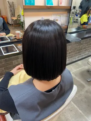 ショート パーマ イツキ🌕デザインカ ラー🥨髪質改善🫧のヘアスタイル