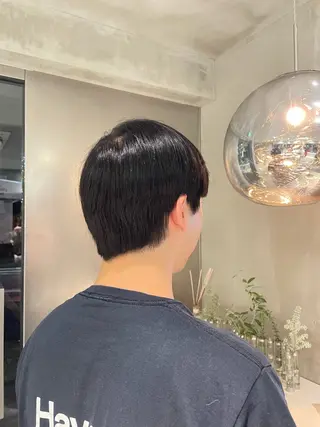 カラー メンズ 頼金 愛海のヘアスタイル