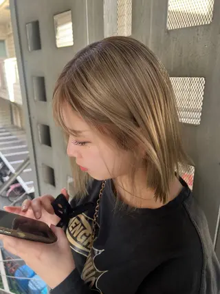 ミディアム カラー 羽根 ひなののヘアスタイル