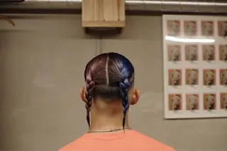 カラー brunt jet所属・関 晃哉のヘアスタイル