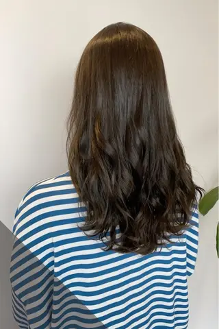 ロング カラー 菊地 紗矢のヘアスタイル