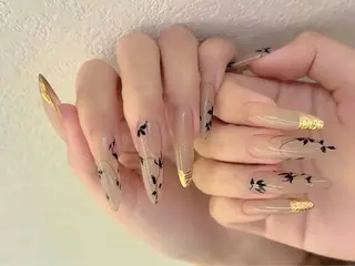 ネイル 石井 百合のネイルデザイン