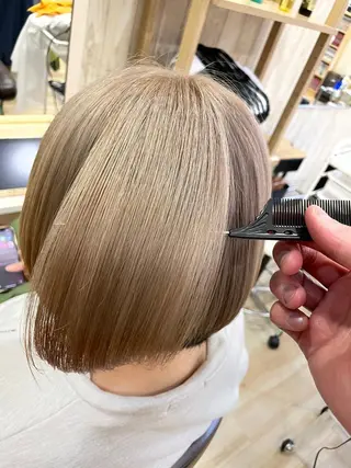 ミディアム カラー 🌈派手髪ハイトーン 🌈鈴木亮太🌈のヘアスタイル