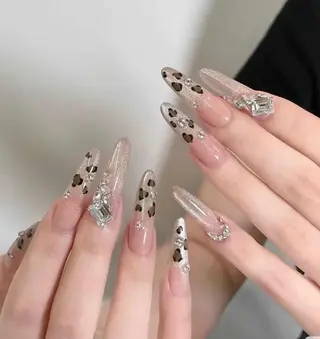 ネイル VIVIAN リサのネイルデザイン