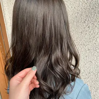 セミロング 猪股 華乃のヘアスタイル