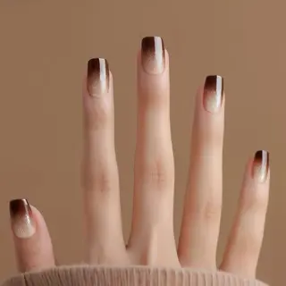ネイル ATULA Nail 💅チップ長さだしのネイルデザイン