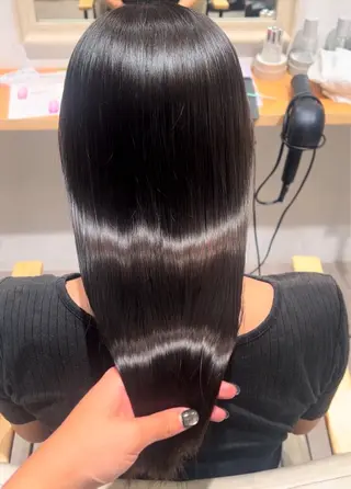 ロング カラー 暖色艶カラー/ ハイトーン🪽美咲のヘアスタイル