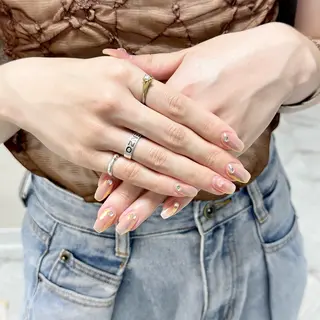 ネイル LAUR Natsukiのネイルデザイン