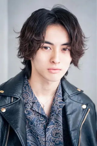 カラー メンズ 金子 廉のヘアスタイル