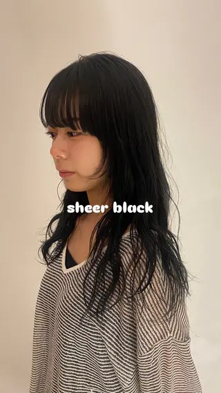 ロング カラー 佐々木 桃果のヘアスタイル